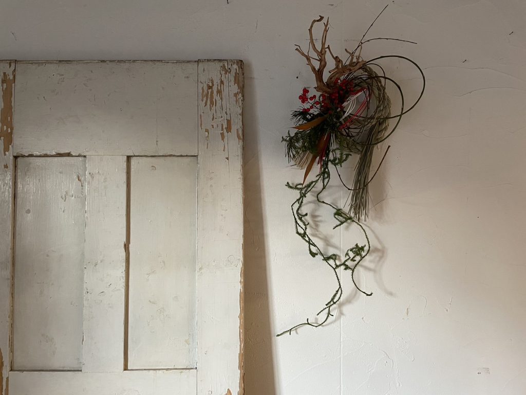 プリザーブドの素材を使ったしめ縄作り