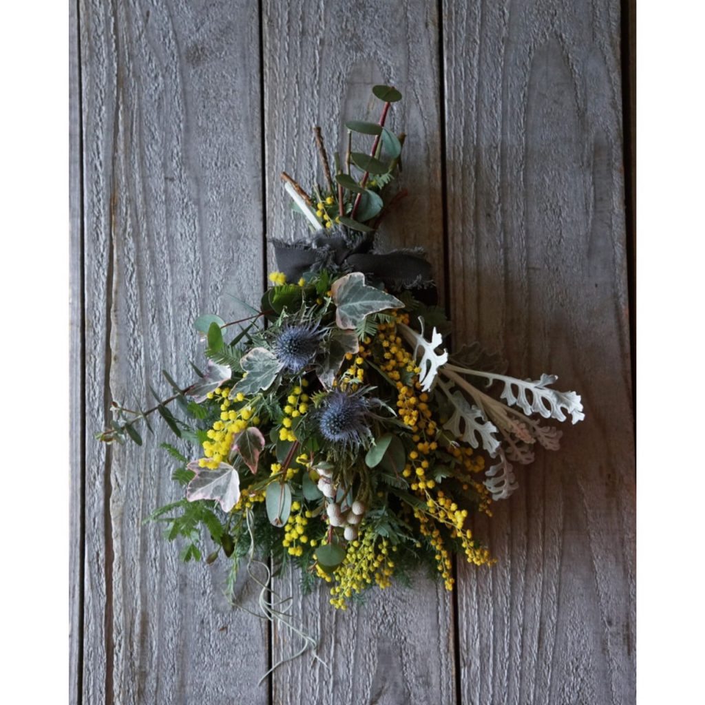 ミモザのスワッグ作り