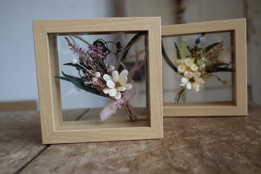 プリザーブドフラワーのフレームアレンジメント