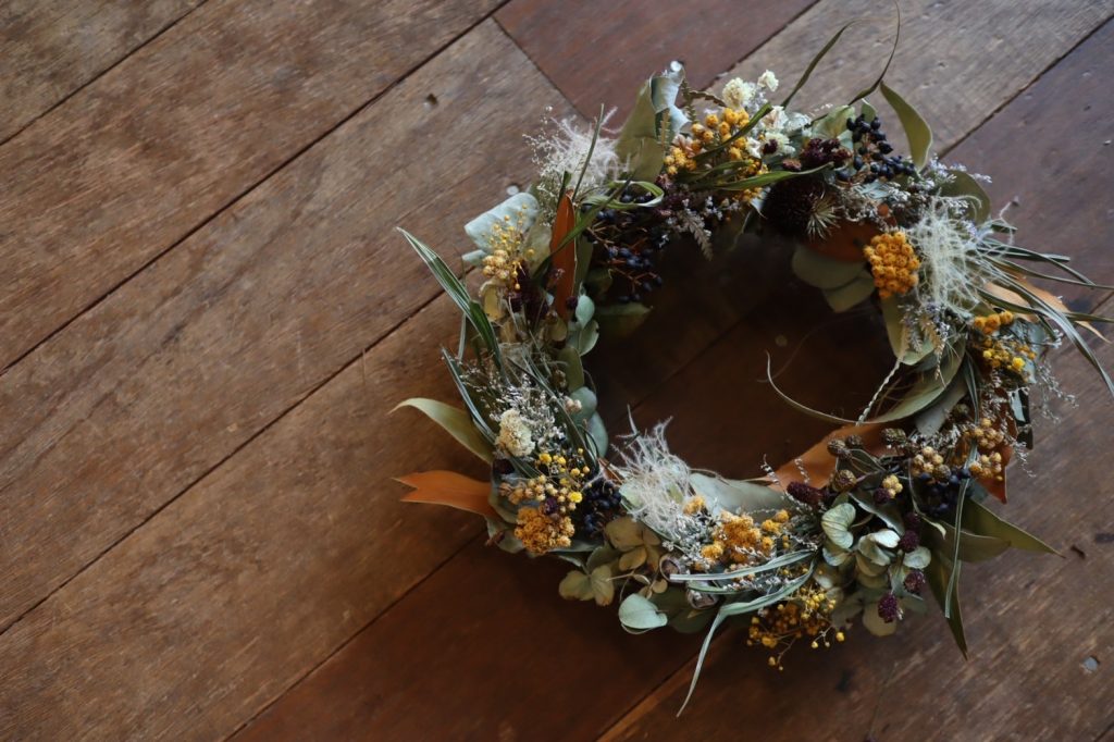 秋色ミニリース作り