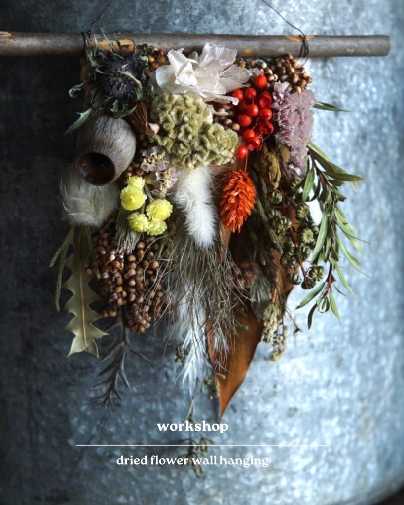 ドライフラワーの壁掛け作り